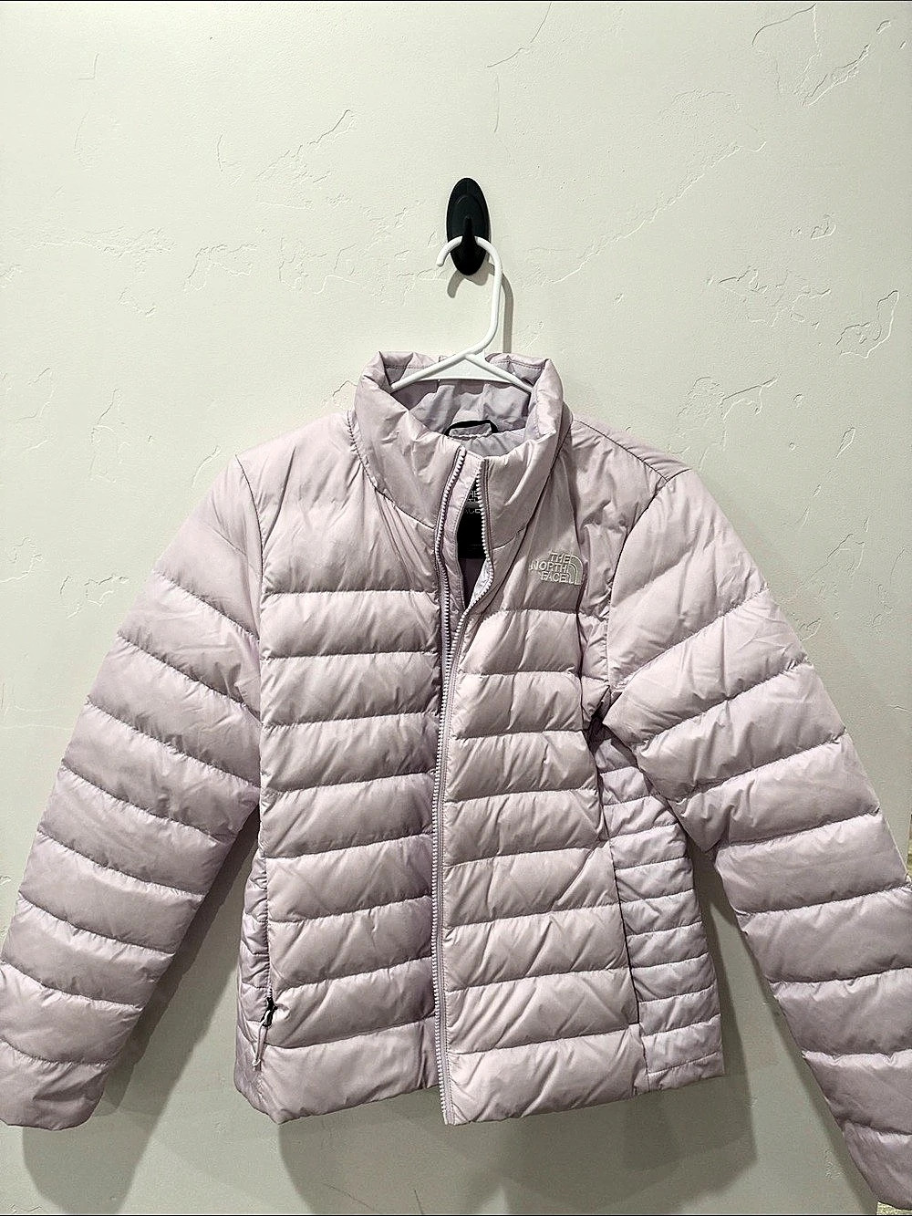 The North Face Puffer Jacket in Light Lilac Size Medium Like New